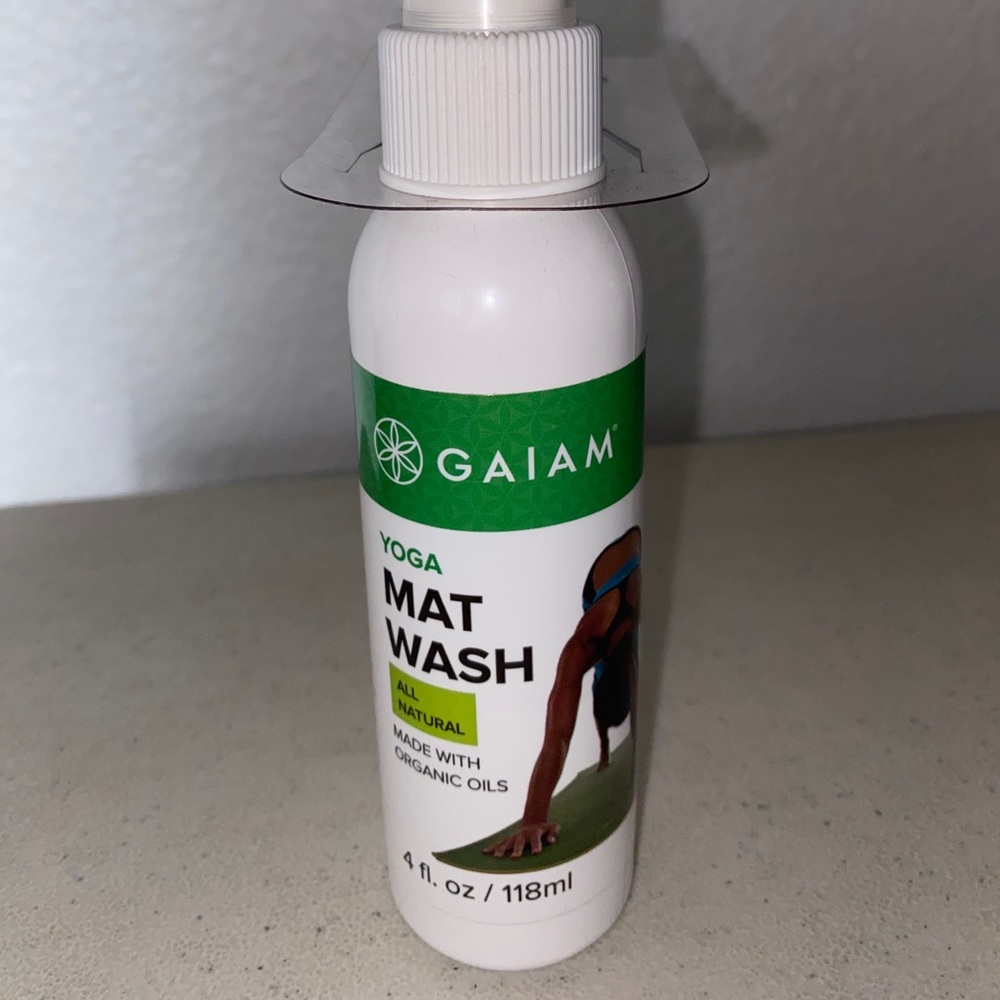 Gaiam Yoga May Wash Spray
